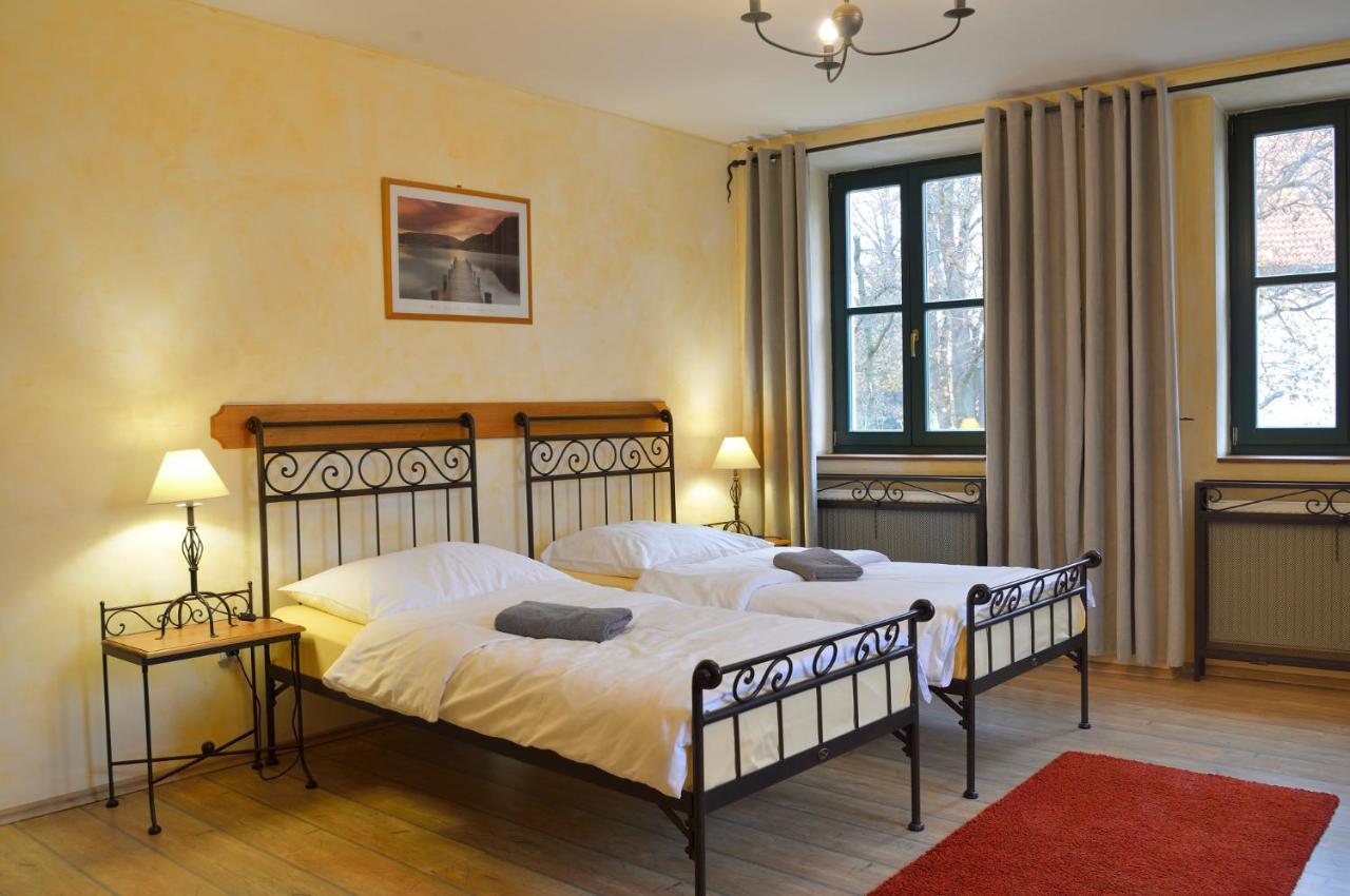 Vysoké Mýto Hotel Via Ironia מראה חיצוני תמונה
