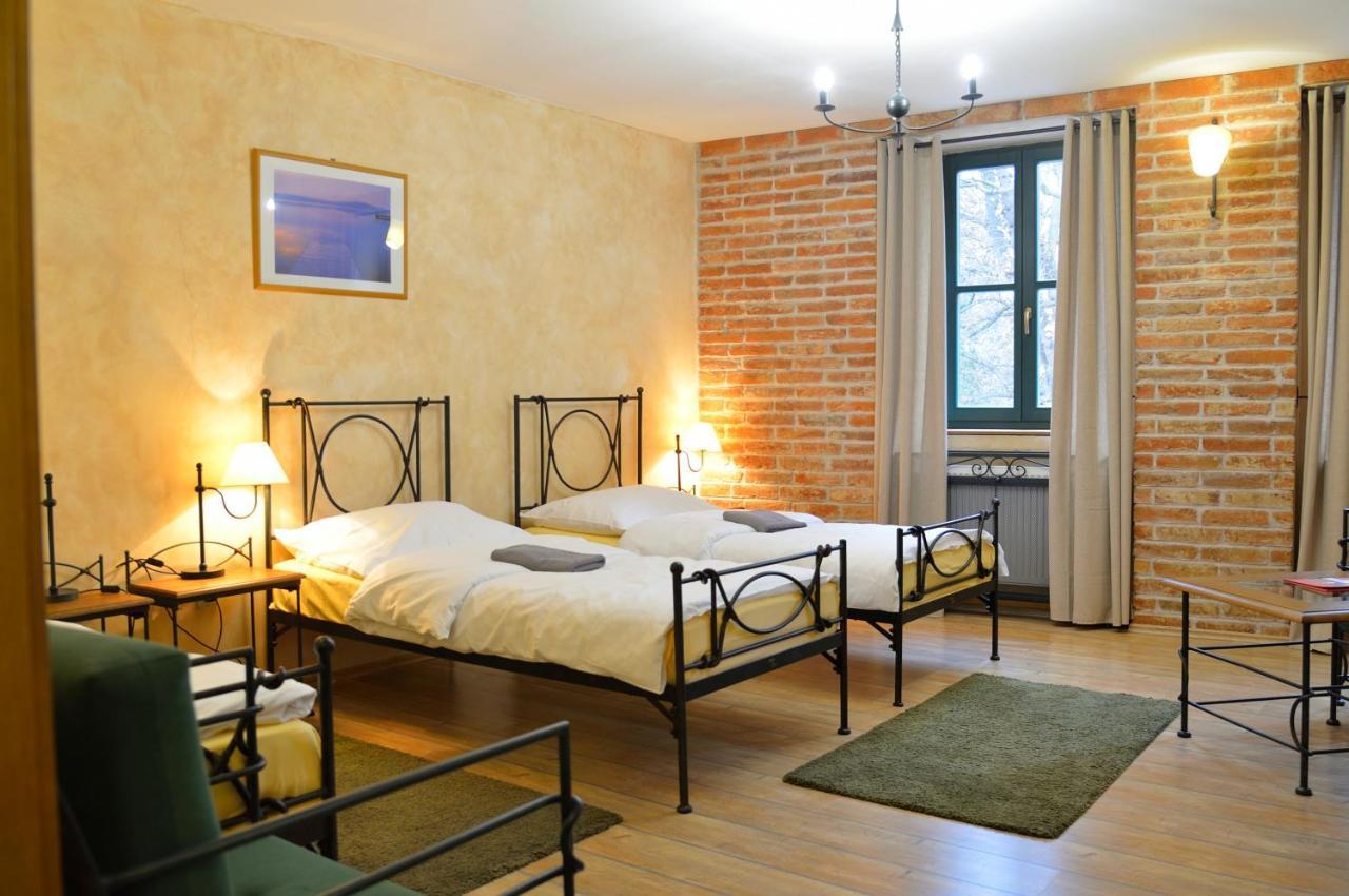 Vysoké Mýto Hotel Via Ironia מראה חיצוני תמונה