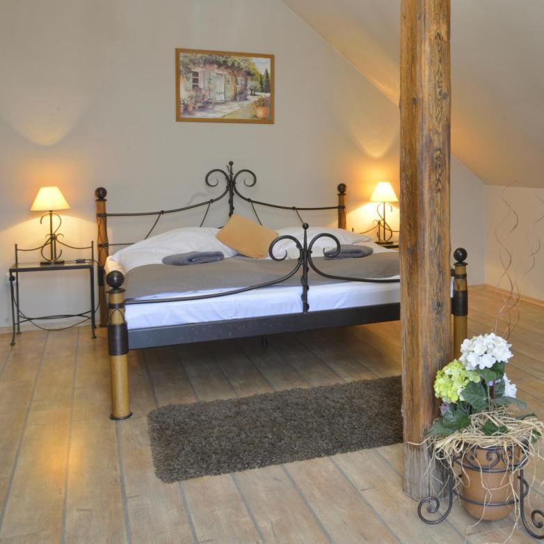 Vysoké Mýto Hotel Via Ironia מראה חיצוני תמונה